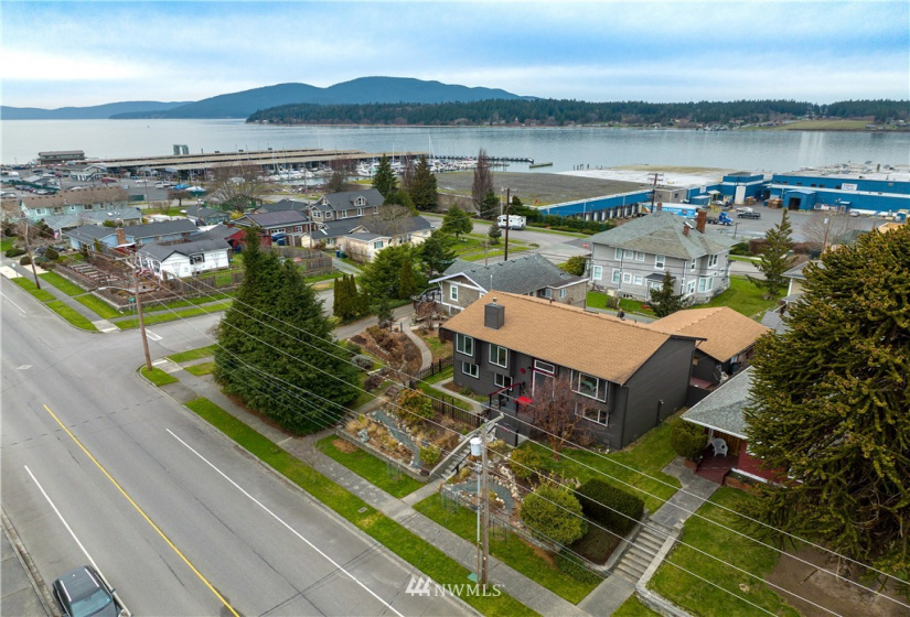 1314 6th, Anacortes, Washington 98221, 5 Bedrooms Bedrooms, ,2 BathroomsBathrooms,Residential,For Sale,6th,NWM1883976