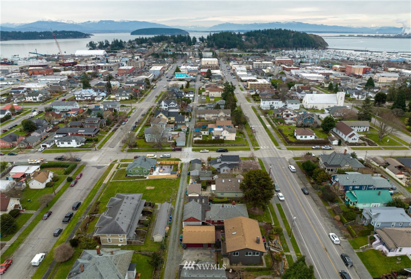 1314 6th, Anacortes, Washington 98221, 5 Bedrooms Bedrooms, ,2 BathroomsBathrooms,Residential,For Sale,6th,NWM1883976