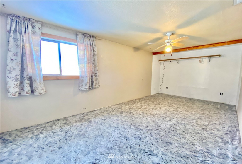 101 Slavin, Yakima, Washington 98903, 4 Bedrooms Bedrooms, ,2 BathroomsBathrooms,Residential,For Sale,Slavin,NWM1884352