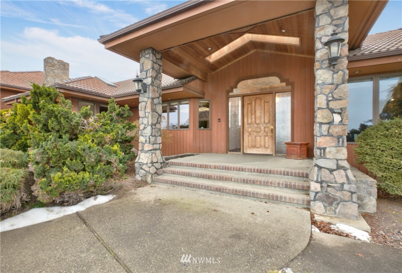 5652 Gap, Outlook, Washington 98938, 5 Bedrooms Bedrooms, ,3 BathroomsBathrooms,Residential,For Sale,Gap,NWM1884347