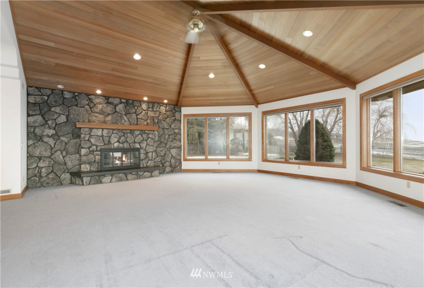 5652 Gap, Outlook, Washington 98938, 5 Bedrooms Bedrooms, ,3 BathroomsBathrooms,Residential,For Sale,Gap,NWM1884347