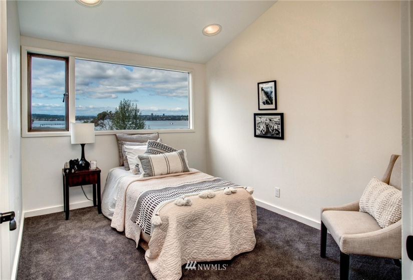 3217 Evergreen Point Road #B, Medina, Washington 98039, 3 Bedrooms Bedrooms, ,2 BathroomsBathrooms,Residential,For Sale,Evergreen Point Road #B,NWM1884233