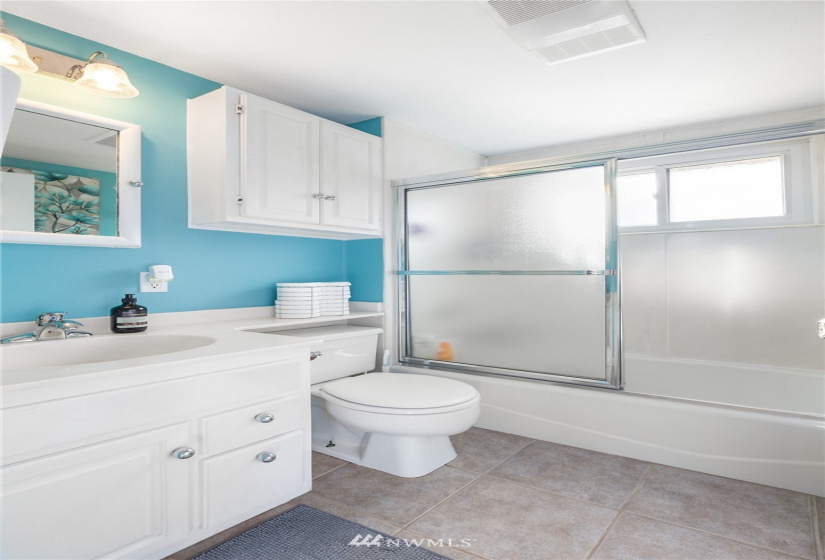 645 136th, Burien, Washington 98166, 3 Bedrooms Bedrooms, ,1 BathroomBathrooms,Residential,For Sale,136th,NWM1882776