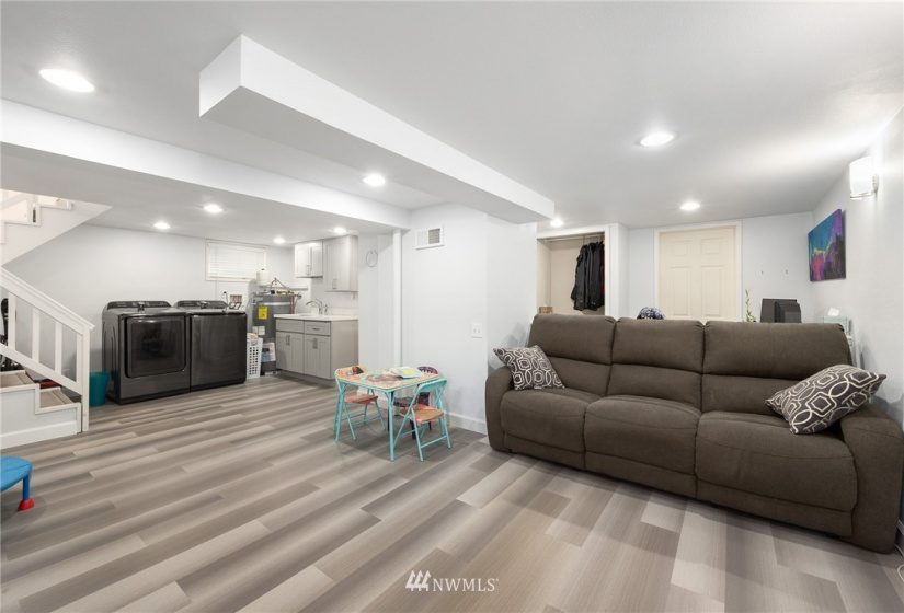 645 136th, Burien, Washington 98166, 3 Bedrooms Bedrooms, ,1 BathroomBathrooms,Residential,For Sale,136th,NWM1882776