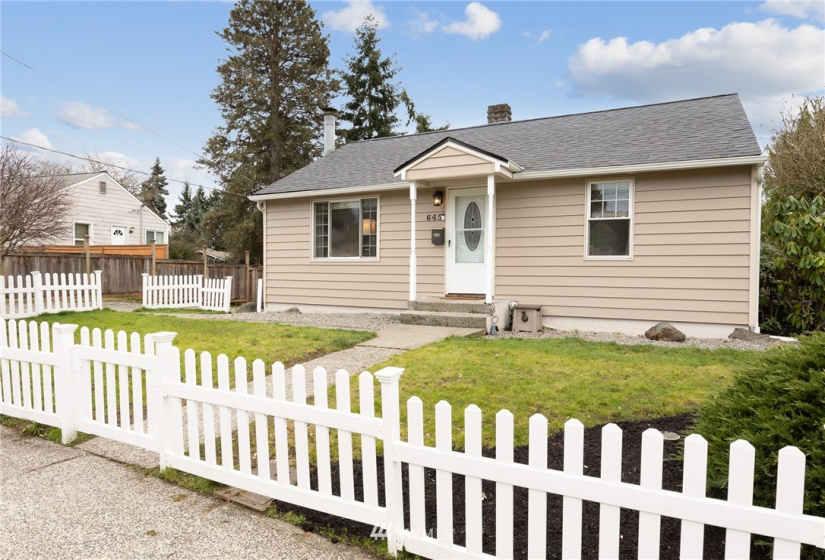 645 136th, Burien, Washington 98166, 3 Bedrooms Bedrooms, ,1 BathroomBathrooms,Residential,For Sale,136th,NWM1882776