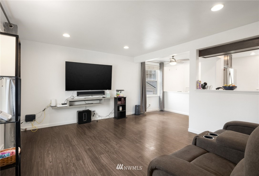 645 136th, Burien, Washington 98166, 3 Bedrooms Bedrooms, ,1 BathroomBathrooms,Residential,For Sale,136th,NWM1882776