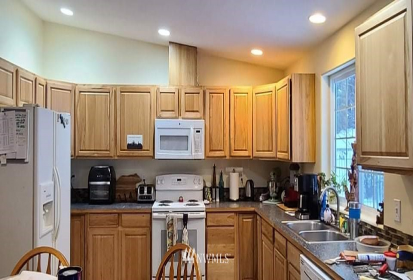 133 Peterman Hill, Morton, Washington 98356, 4 Bedrooms Bedrooms, ,2 BathroomsBathrooms,Residential,For Sale,Peterman Hill,NWM1884579