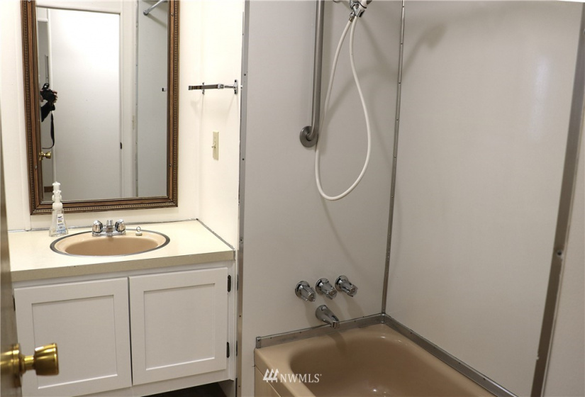 5509 69th, Puyallup, Washington 98371, 2 Bedrooms Bedrooms, ,1 BathroomBathrooms,Manufactured In Park,For Sale,69th,NWM1884659