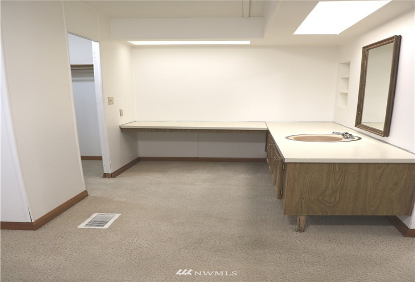 5509 69th, Puyallup, Washington 98371, 2 Bedrooms Bedrooms, ,1 BathroomBathrooms,Manufactured In Park,For Sale,69th,NWM1884659