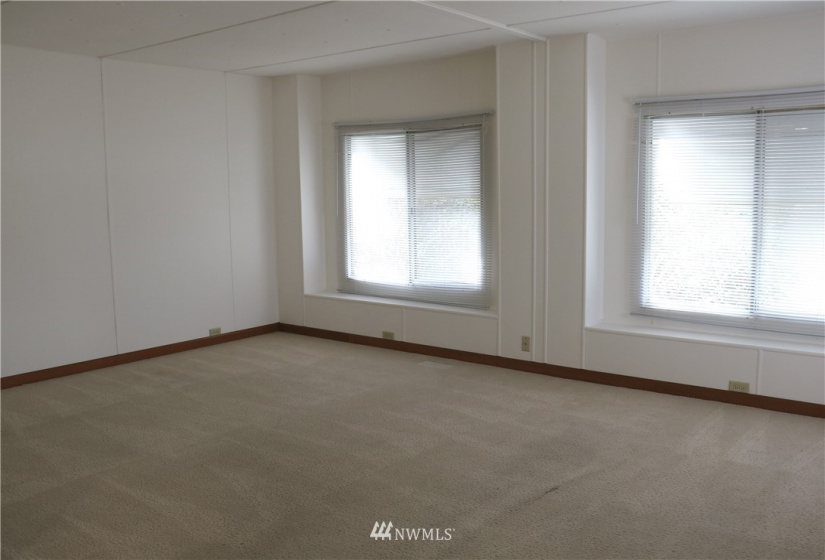 5509 69th, Puyallup, Washington 98371, 2 Bedrooms Bedrooms, ,1 BathroomBathrooms,Manufactured In Park,For Sale,69th,NWM1884659