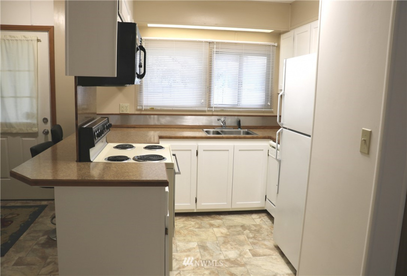 5509 69th, Puyallup, Washington 98371, 2 Bedrooms Bedrooms, ,1 BathroomBathrooms,Manufactured In Park,For Sale,69th,NWM1884659