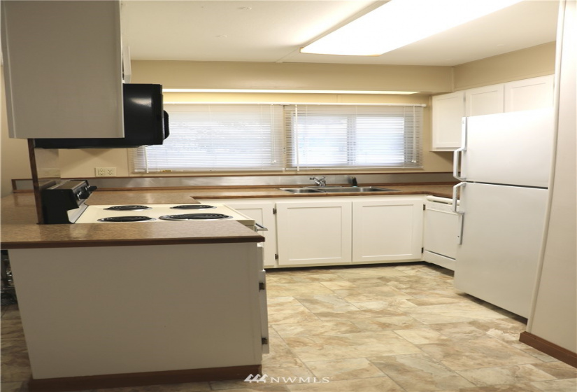 5509 69th, Puyallup, Washington 98371, 2 Bedrooms Bedrooms, ,1 BathroomBathrooms,Manufactured In Park,For Sale,69th,NWM1884659