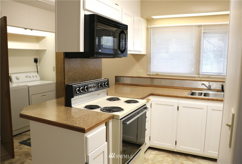 5509 69th, Puyallup, Washington 98371, 2 Bedrooms Bedrooms, ,1 BathroomBathrooms,Manufactured In Park,For Sale,69th,NWM1884659