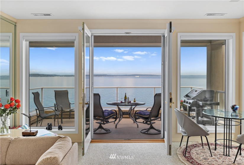 1550 Alki, Seattle, Washington 98116, 3 Bedrooms Bedrooms, ,1 BathroomBathrooms,Residential,For Sale,Waterside at Alki Beach Condominium,Alki,NWM1874704