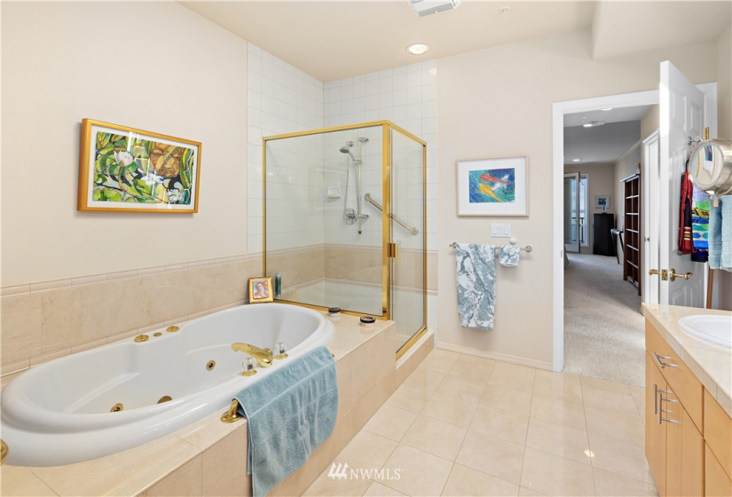 1550 Alki, Seattle, Washington 98116, 3 Bedrooms Bedrooms, ,1 BathroomBathrooms,Residential,For Sale,Waterside at Alki Beach Condominium,Alki,NWM1874704