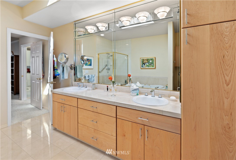 1550 Alki, Seattle, Washington 98116, 3 Bedrooms Bedrooms, ,1 BathroomBathrooms,Residential,For Sale,Waterside at Alki Beach Condominium,Alki,NWM1874704