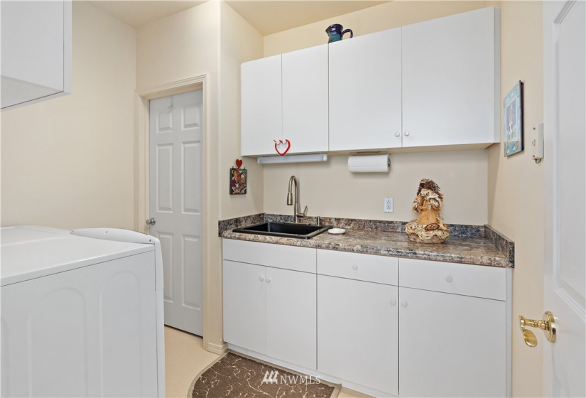 1550 Alki, Seattle, Washington 98116, 3 Bedrooms Bedrooms, ,1 BathroomBathrooms,Residential,For Sale,Waterside at Alki Beach Condominium,Alki,NWM1874704