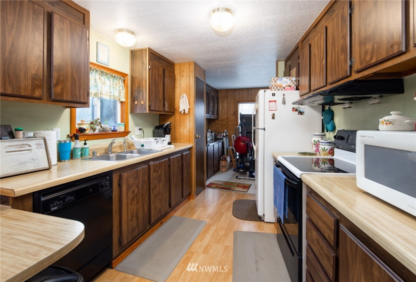 8004 Russell, Concrete, Washington 98237, 3 Bedrooms Bedrooms, ,2 BathroomsBathrooms,Residential,For Sale,Russell,NWM1884501