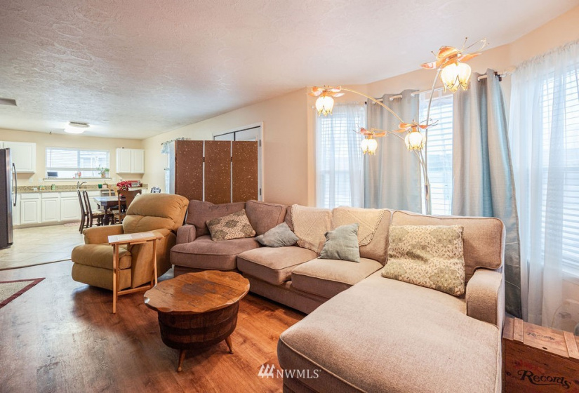 1330 Yost, Moses Lake, Washington 98837, 3 Bedrooms Bedrooms, ,2 BathroomsBathrooms,Residential,For Sale,Lakeland,Yost,NWM1883465