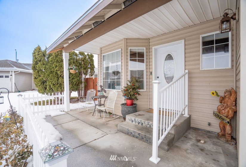 1330 Yost, Moses Lake, Washington 98837, 3 Bedrooms Bedrooms, ,2 BathroomsBathrooms,Residential,For Sale,Lakeland,Yost,NWM1883465