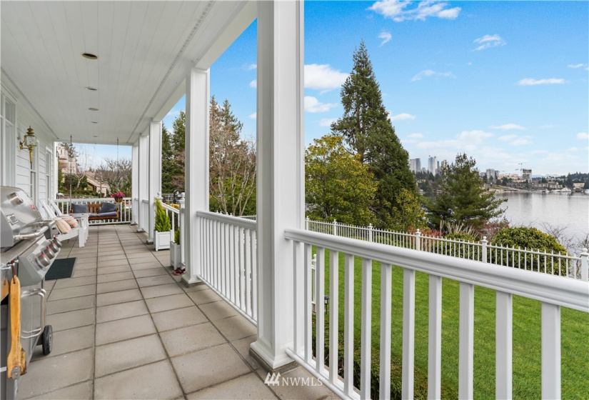 130 Overlake, Medina, Washington 98039, 4 Bedrooms Bedrooms, ,2 BathroomsBathrooms,Residential,For Sale,Overlake,NWM1884200