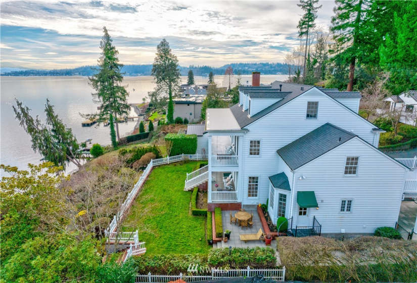 130 Overlake, Medina, Washington 98039, 4 Bedrooms Bedrooms, ,2 BathroomsBathrooms,Residential,For Sale,Overlake,NWM1884200