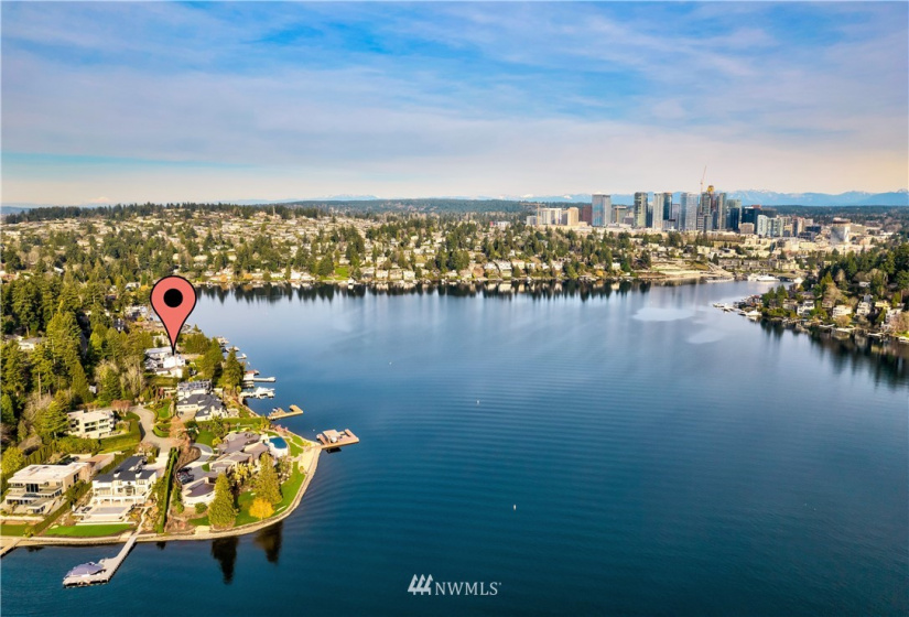 130 Overlake, Medina, Washington 98039, 4 Bedrooms Bedrooms, ,2 BathroomsBathrooms,Residential,For Sale,Overlake,NWM1884200