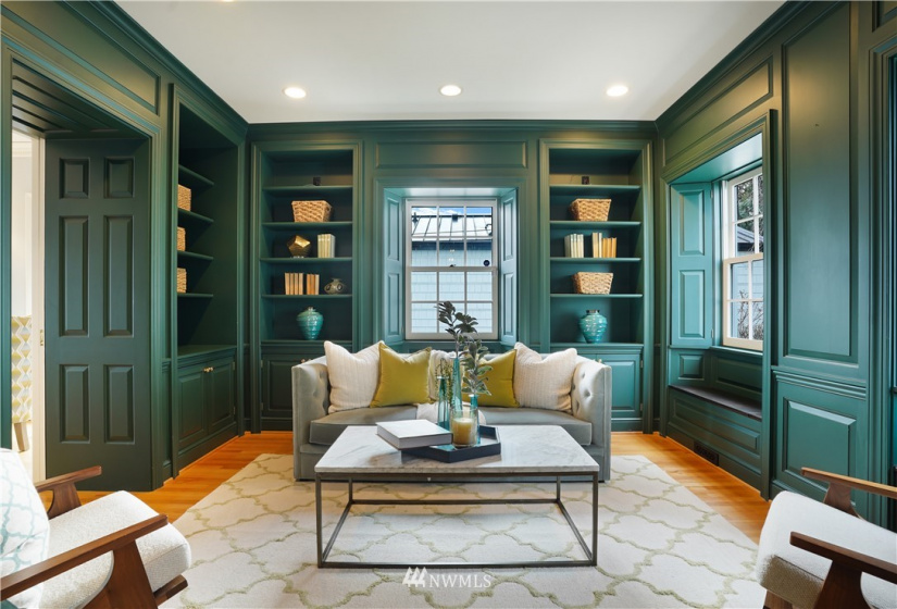 130 Overlake, Medina, Washington 98039, 4 Bedrooms Bedrooms, ,2 BathroomsBathrooms,Residential,For Sale,Overlake,NWM1884200