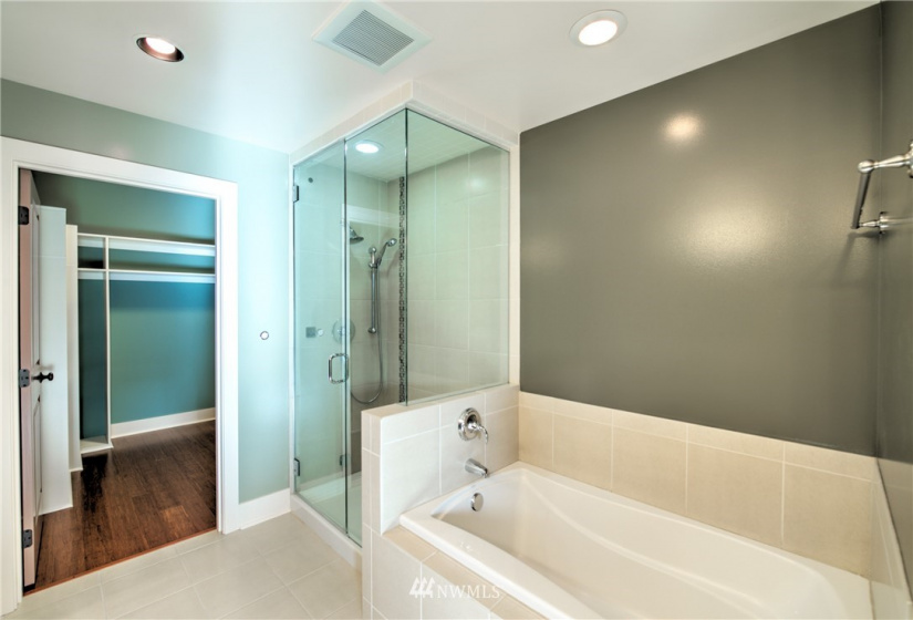 7800 27th, Mercer Island, Washington 98040, 3 Bedrooms Bedrooms, ,2 BathroomsBathrooms,Residential,For Sale,7800 Plaza,27th,NWM1884582