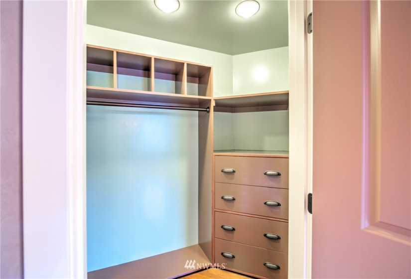 7800 27th, Mercer Island, Washington 98040, 3 Bedrooms Bedrooms, ,2 BathroomsBathrooms,Residential,For Sale,7800 Plaza,27th,NWM1884582