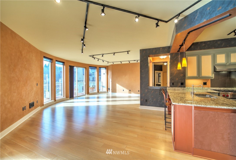7800 27th, Mercer Island, Washington 98040, 3 Bedrooms Bedrooms, ,2 BathroomsBathrooms,Residential,For Sale,7800 Plaza,27th,NWM1884582