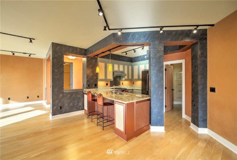 7800 27th, Mercer Island, Washington 98040, 3 Bedrooms Bedrooms, ,2 BathroomsBathrooms,Residential,For Sale,7800 Plaza,27th,NWM1884582