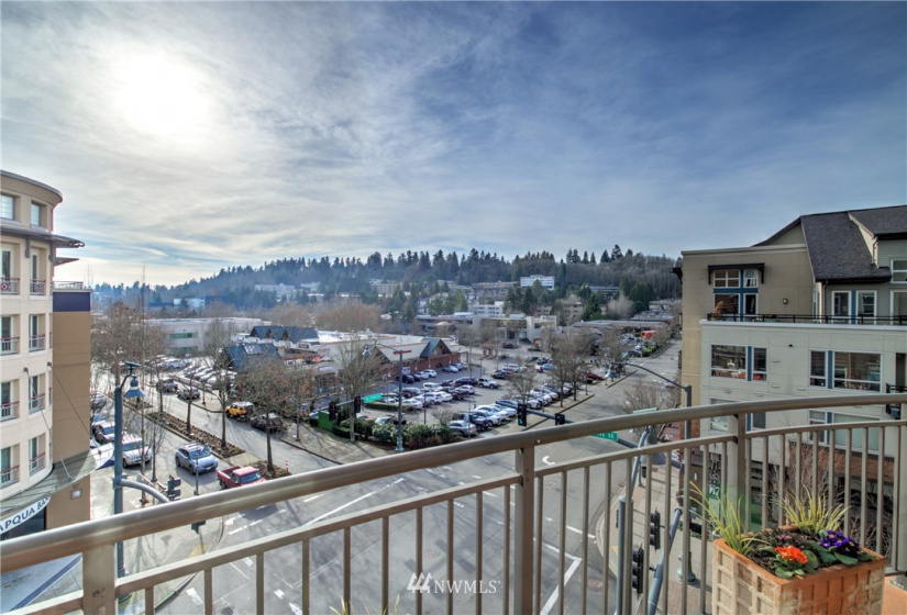 7800 27th, Mercer Island, Washington 98040, 3 Bedrooms Bedrooms, ,2 BathroomsBathrooms,Residential,For Sale,7800 Plaza,27th,NWM1884582
