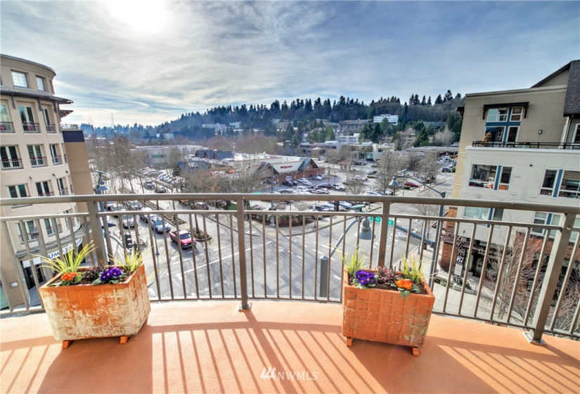 7800 27th, Mercer Island, Washington 98040, 3 Bedrooms Bedrooms, ,2 BathroomsBathrooms,Residential,For Sale,7800 Plaza,27th,NWM1884582