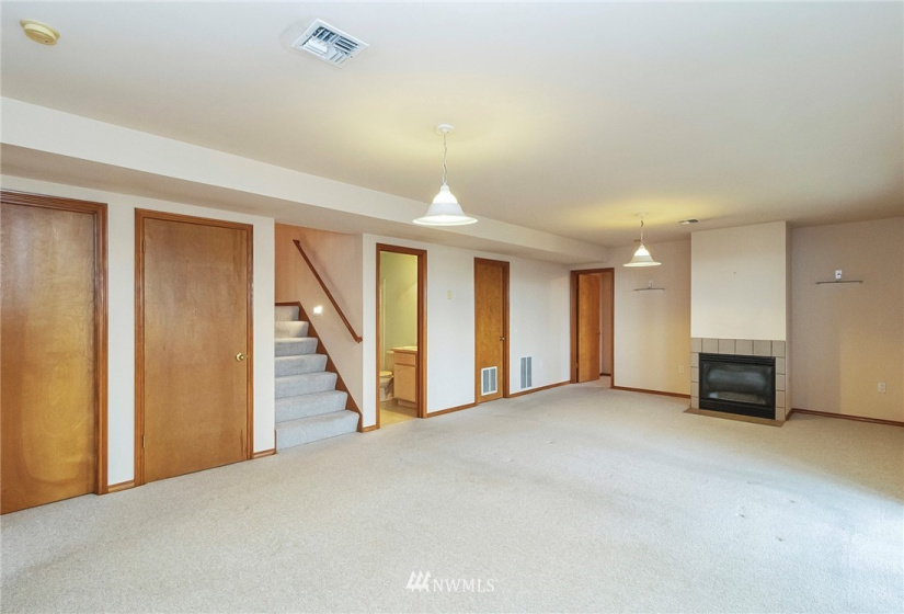 1331 Suncrest, Snohomish, Washington 98290, 3 Bedrooms Bedrooms, ,2 BathroomsBathrooms,Residential,For Sale,Suncrest,NWM1883948