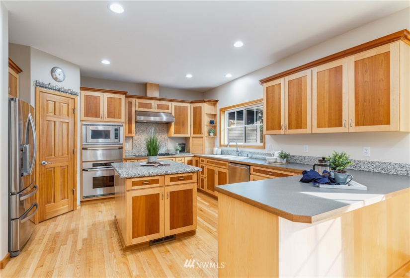 31012 157th, Kent, Washington 98042, 3 Bedrooms Bedrooms, ,2 BathroomsBathrooms,Residential,For Sale,157th,NWM1878749