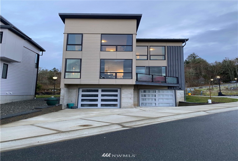 128 Blackfish, Bremerton, Washington 98310, 2 Bedrooms Bedrooms, ,2 BathroomsBathrooms,Residential,For Sale,Blackfish,NWM1884836