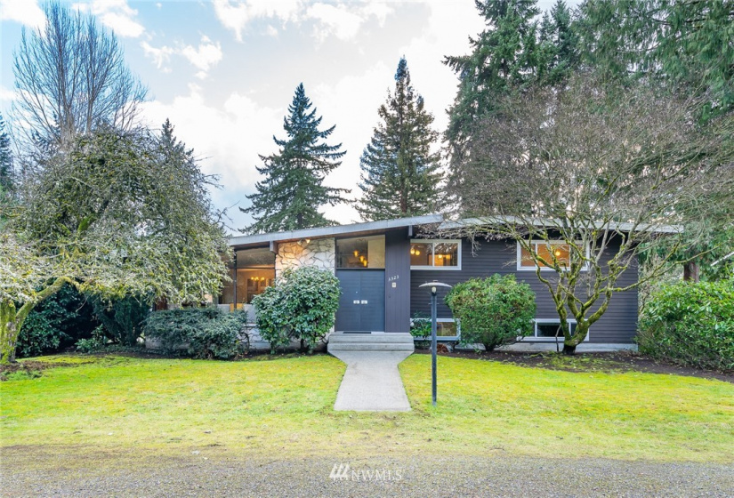 3323 158th, Lake Forest Park, Washington 98155, 4 Bedrooms Bedrooms, ,1 BathroomBathrooms,Residential,For Sale,158th,NWM1881459