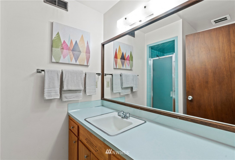 3323 158th, Lake Forest Park, Washington 98155, 4 Bedrooms Bedrooms, ,1 BathroomBathrooms,Residential,For Sale,158th,NWM1881459