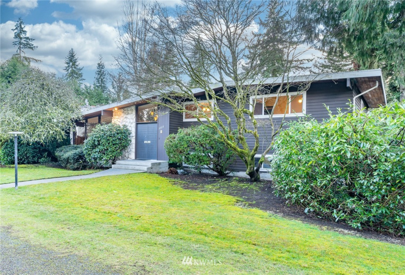 3323 158th, Lake Forest Park, Washington 98155, 4 Bedrooms Bedrooms, ,1 BathroomBathrooms,Residential,For Sale,158th,NWM1881459