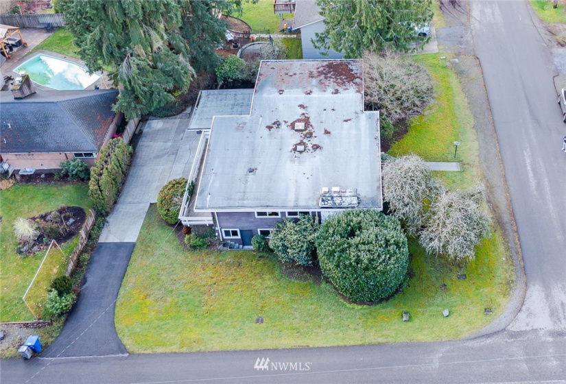 3323 158th, Lake Forest Park, Washington 98155, 4 Bedrooms Bedrooms, ,1 BathroomBathrooms,Residential,For Sale,158th,NWM1881459