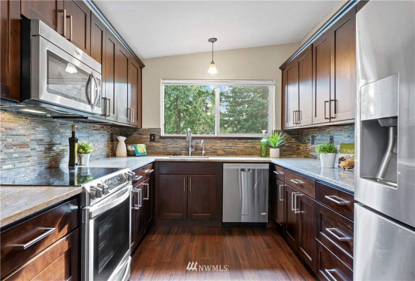 3323 158th, Lake Forest Park, Washington 98155, 4 Bedrooms Bedrooms, ,1 BathroomBathrooms,Residential,For Sale,158th,NWM1881459