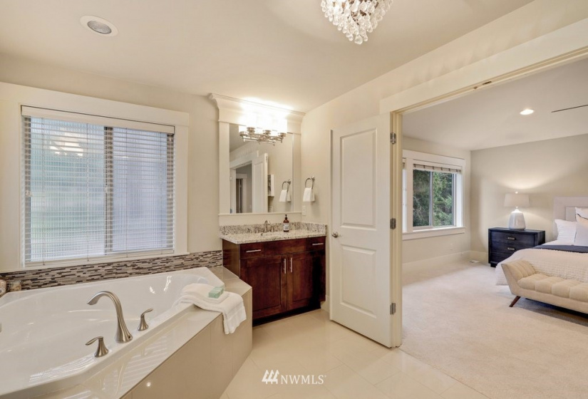 684 235th, Sammamish, Washington 98074, 5 Bedrooms Bedrooms, ,4 BathroomsBathrooms,Residential,For Sale,235th,NWM1883376