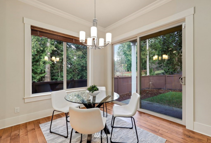 684 235th, Sammamish, Washington 98074, 5 Bedrooms Bedrooms, ,4 BathroomsBathrooms,Residential,For Sale,235th,NWM1883376