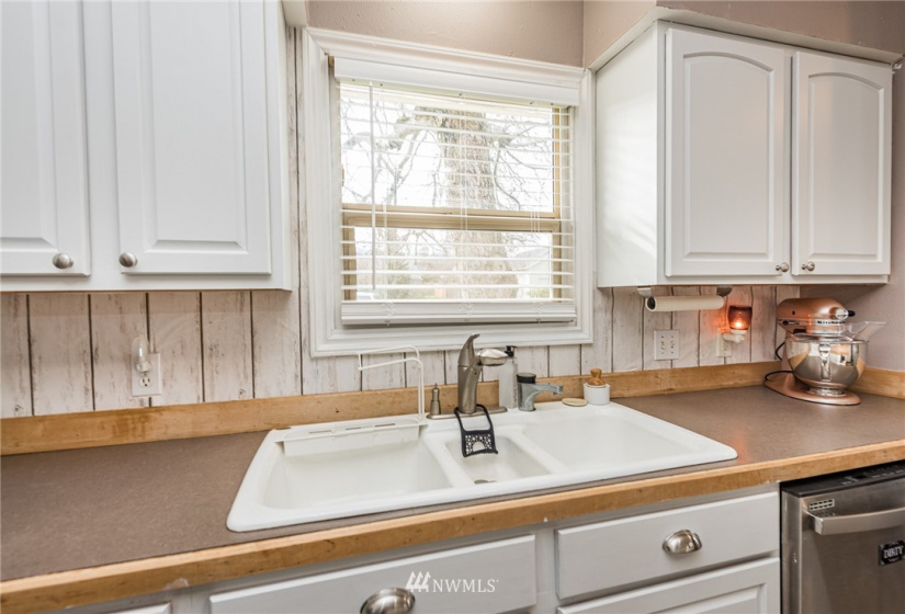 522 Race, Port Angeles, Washington 98362, 4 Bedrooms Bedrooms, ,2 BathroomsBathrooms,Residential,For Sale,Race,NWM1880412