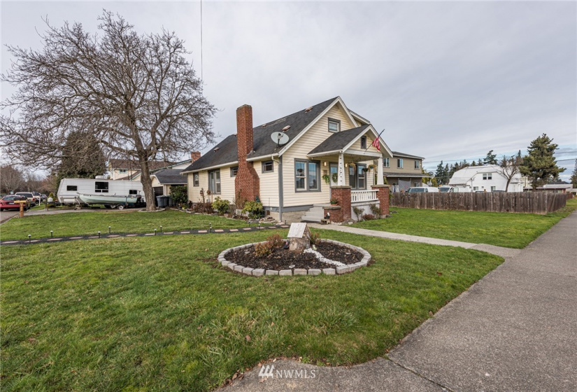 522 Race, Port Angeles, Washington 98362, 4 Bedrooms Bedrooms, ,2 BathroomsBathrooms,Residential,For Sale,Race,NWM1880412