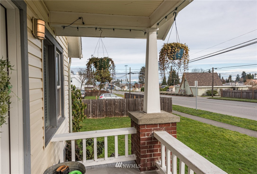 522 Race, Port Angeles, Washington 98362, 4 Bedrooms Bedrooms, ,2 BathroomsBathrooms,Residential,For Sale,Race,NWM1880412