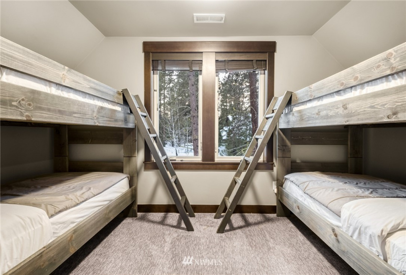 121 Wood Rose, Cle Elum, Washington 98922, 4 Bedrooms Bedrooms, ,4 BathroomsBathrooms,Residential,For Sale,Wood Rose,NWM1884286