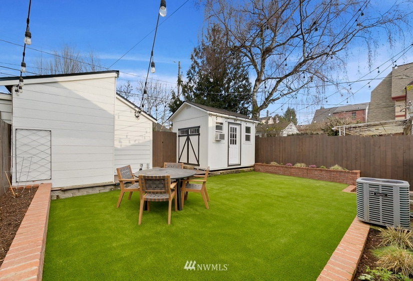 8014 20th, Seattle, Washington 98115, 3 Bedrooms Bedrooms, ,2 BathroomsBathrooms,Residential,For Sale,Hayes Park Add,20th,NWM1884249