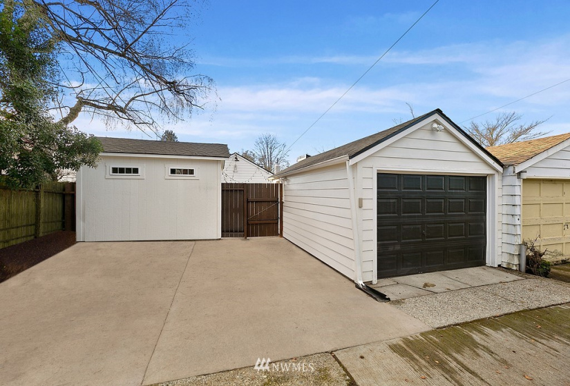 8014 20th, Seattle, Washington 98115, 3 Bedrooms Bedrooms, ,2 BathroomsBathrooms,Residential,For Sale,Hayes Park Add,20th,NWM1884249